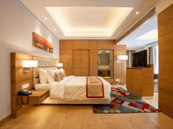 Ramada Encore by Wyndham Kathmandu Thamel : photo 1 de la chambre king studio room with city view, kitchenette - non smoking (10% off on food and soft beverages)