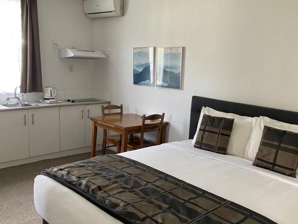 Alpers Lodge & Conference Centre : photo 3 de la chambre chambre lit king-size