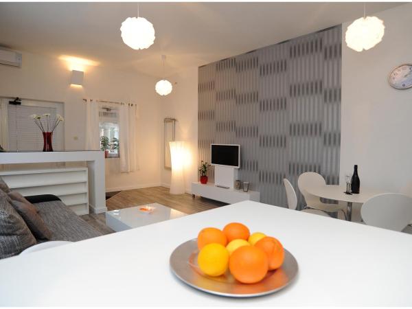 Guest house D&G -I apartment & room : photo 6 de la chambre appartement 1 chambre avec terrasse