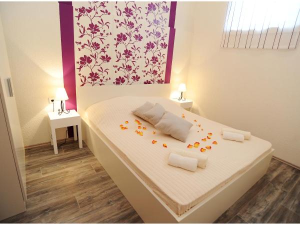 Guest house D&G -I apartment & room : photo 4 de la chambre appartement 1 chambre avec terrasse