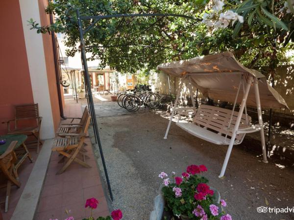 Solemare B&B - Apartments Alghero : photo 1 de la chambre chambre double avec salle de bains commune