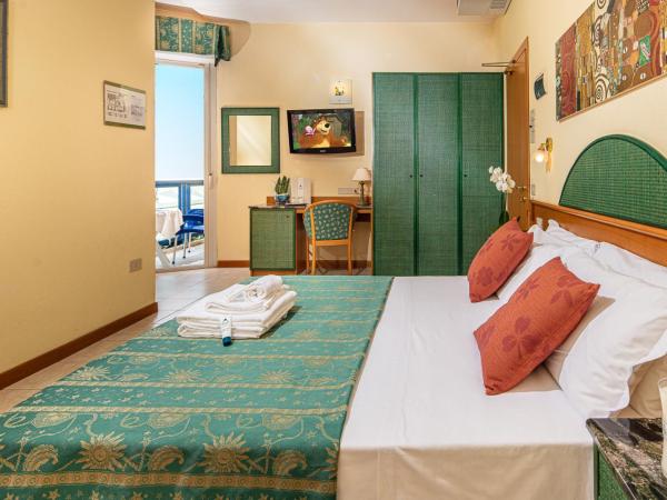 Hotel Bellevue : photo 3 de la chambre chambre double standard - vue sur mer