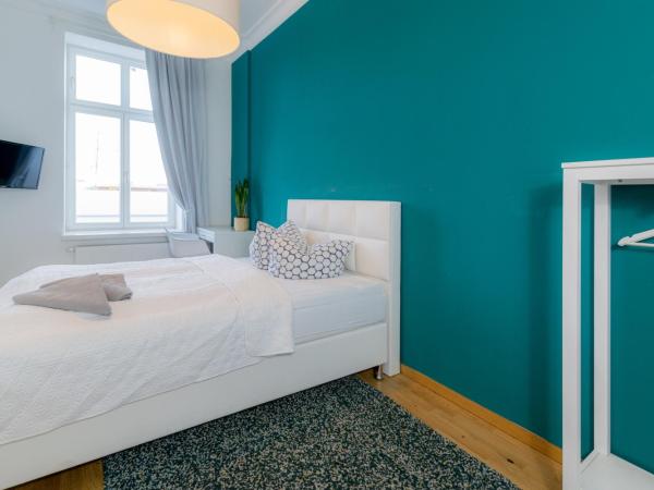 Luga Homes - Stadthaus : photo 3 de la chambre large three-bedroom apartment 
