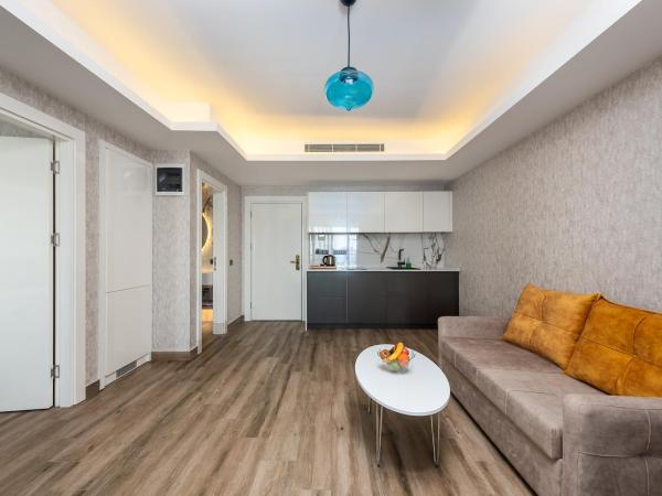 Elite Luxury Suite & Spa : photo 6 de la chambre chambre quadruple - vue sur mer