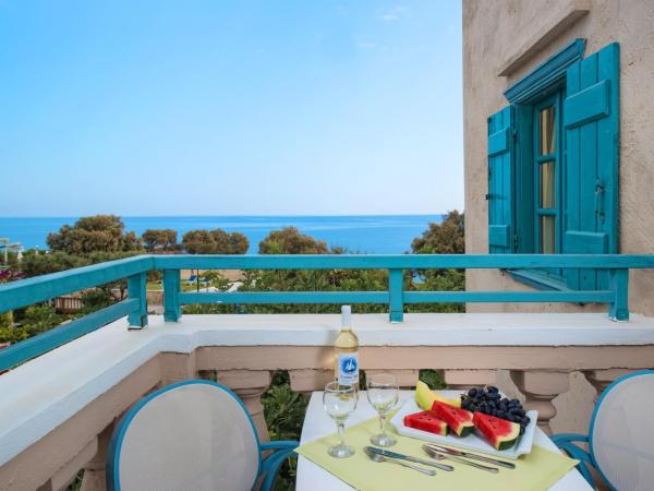 Silva Beach Hotel : photo 2 de la chambre chambre familiale - annexe