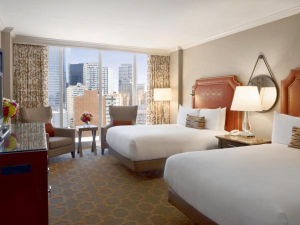 Fairmont Dallas : photo 5 de la chambre chambre double de luxe avec 2 lits doubles et vue sur ville
