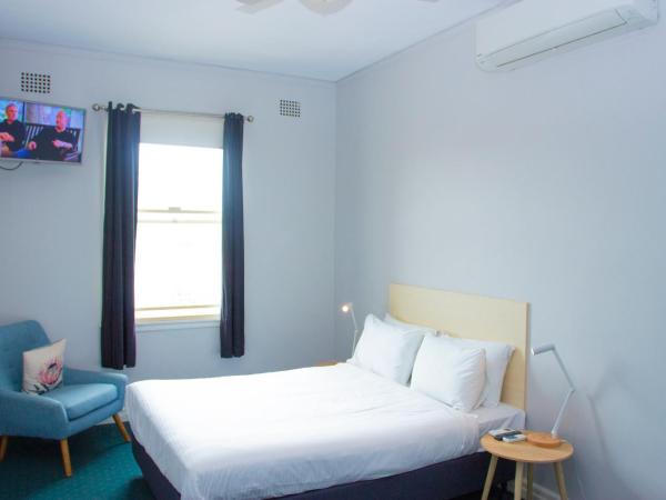 Grand Hotel Rockdale : photo 2 de la chambre chambre double avec salle de bains commune