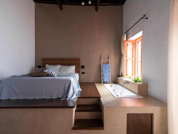 Blue Jasmine Suites : photo 2 de la chambre suite ione