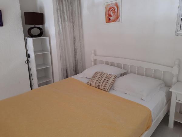 Studio Village Naturiste Hôtel Restaurant Libertin Cap d Agde : photo 6 de la chambre appartement standard