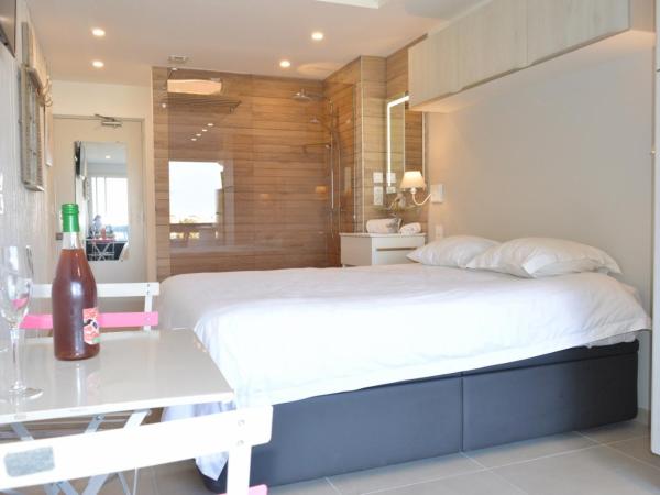 Studio Village Naturiste Hôtel Restaurant Libertin Cap d Agde : photo 4 de la chambre studio deluxe