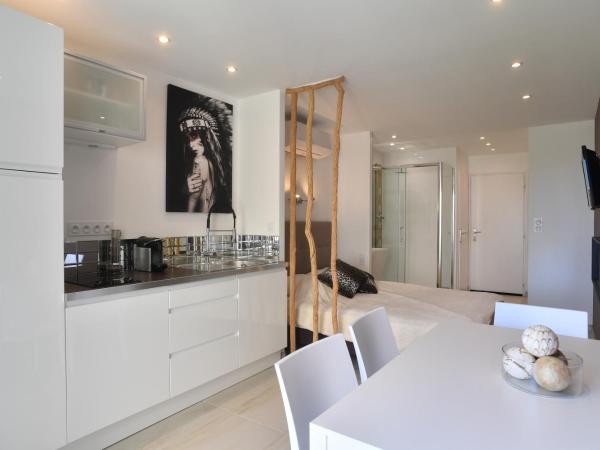 Studio Village Naturiste Hôtel Restaurant Libertin Cap d Agde : photo 6 de la chambre studio deluxe