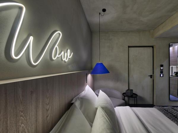 ONOMA Hotel : photo 3 de la chambre hébergement nickname - accessible aux personnes à mobilité réduite