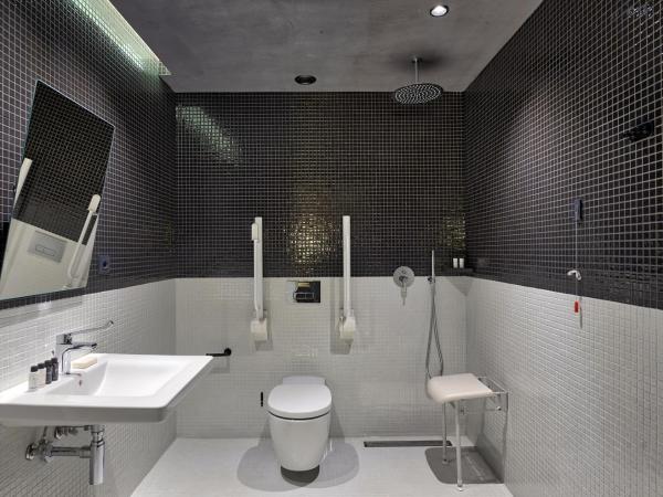 ONOMA Hotel : photo 6 de la chambre hébergement nickname - accessible aux personnes à mobilité réduite