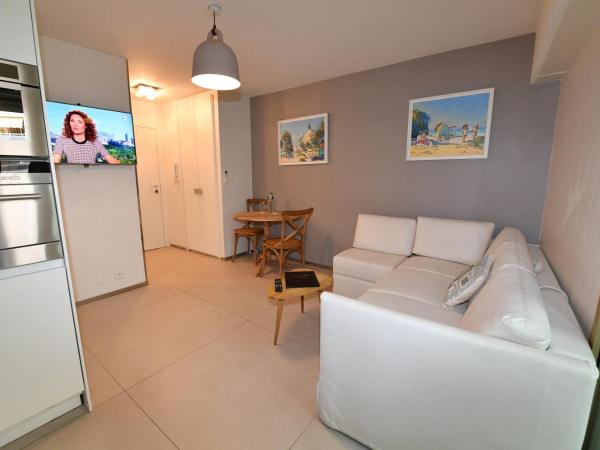 Hôtel de Provence : photo 2 de la chambre studio raphaël - situé à 100 mètres de l'hôtel