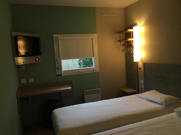 ibis budget Rochefort : photo 4 de la chambre chambre lits jumeaux