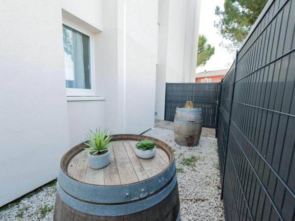 Best Western Hotelio Montpellier Sud : photo 7 de la chambre appartement avec terrasse privée