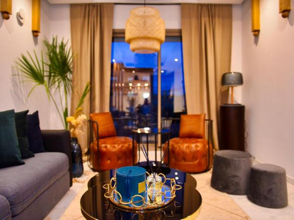 Appartement de prestige climatisé à l'hivernage 400m de la Gare : photo 6 de la chambre appartement deluxe