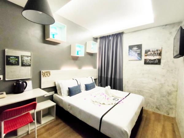 Smile Hotel Danau Kota : photo 1 de la chambre chambre double à thème