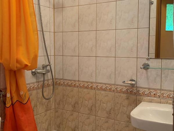 Pensjonat Paradise : photo 5 de la chambre chambre double avec salle de bains privative