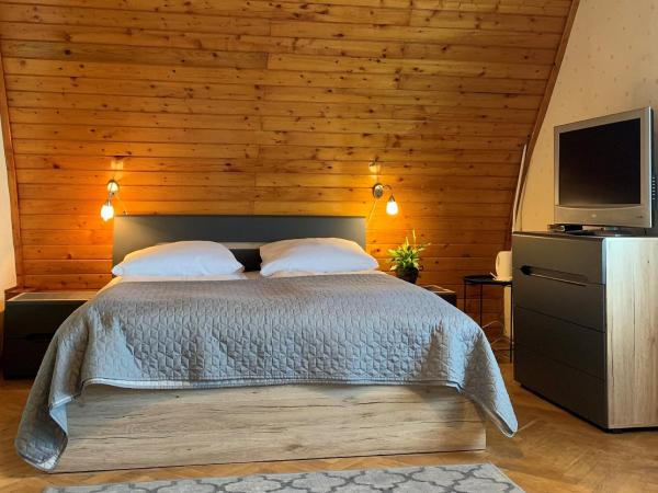 Pensjonat Paradise : photo 2 de la chambre chambre triple avec salle de bains privative