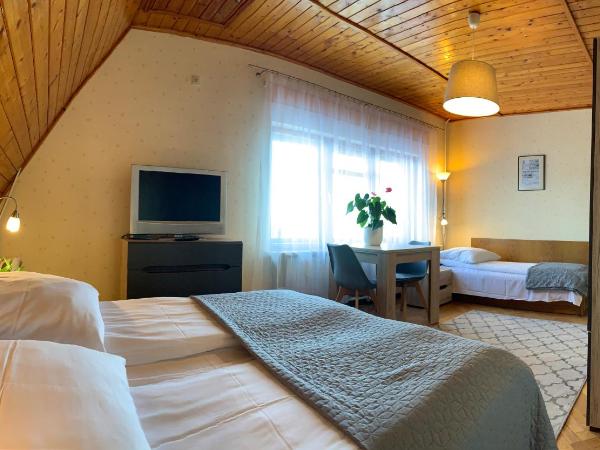 Pensjonat Paradise : photo 3 de la chambre chambre triple avec salle de bains privative