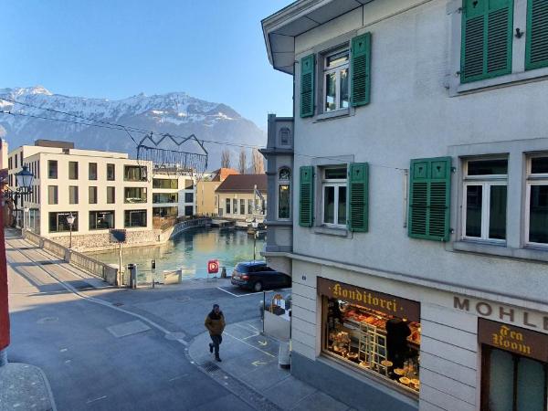 The Aarburg Hotel & Café : photo 7 de la chambre chambre familiale avec salle de bains privative