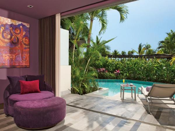 Secrets Vallarta Bay Resort & SPA - Adults Only : photo 1 de la chambre suite junior avec accès direct à la piscine