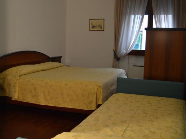 Hotel Sagittario : photo 5 de la chambre chambre triple standard