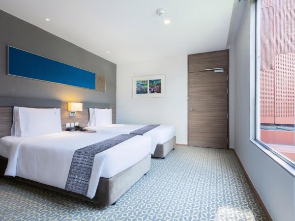Holiday Inn Express Bangkok Sathorn, an IHG Hotel : photo 1 de la chambre chambre lits jumeaux accessible aux personnes à mobilité réduite