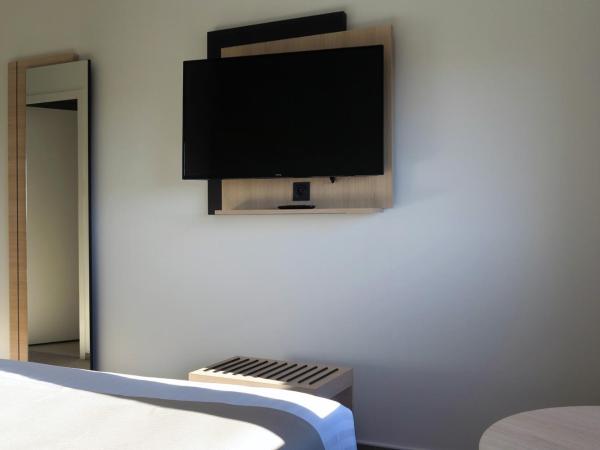 Hôtel Akena Troyes - La Chapelle St-Luc : photo 7 de la chambre chambre double