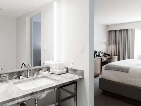 The James Hotel : photo 4 de la chambre chambre lit king-size - vue sur ville