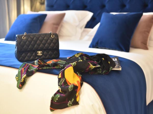 Duomo Hotel & Apartments : photo 5 de la chambre chambre lit king-size deluxe