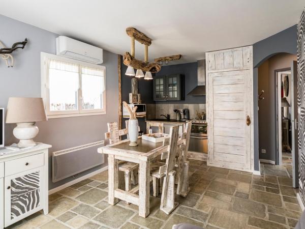 Hôtel particulier-Les cottages du Bassin d'Arcachon - Nuitée-Court séjour- Petit-déjeuner sur demande : photo 2 de la chambre gîte 1 chambre