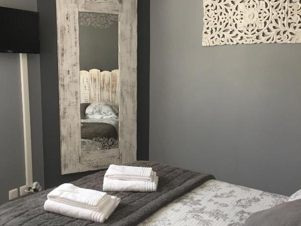 Hôtel particulier-Les cottages du Bassin d'Arcachon - Nuitée-Court séjour- Petit-déjeuner sur demande : photo 7 de la chambre gîte 2 chambres