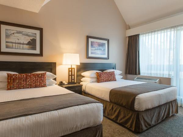 The Embassy Inn : photo 3 de la chambre chambre avec 2 grands lits queen-size