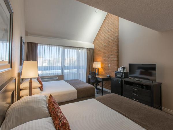 The Embassy Inn : photo 4 de la chambre chambre avec 2 grands lits queen-size