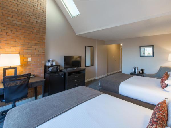 The Embassy Inn : photo 7 de la chambre chambre avec 2 grands lits queen-size