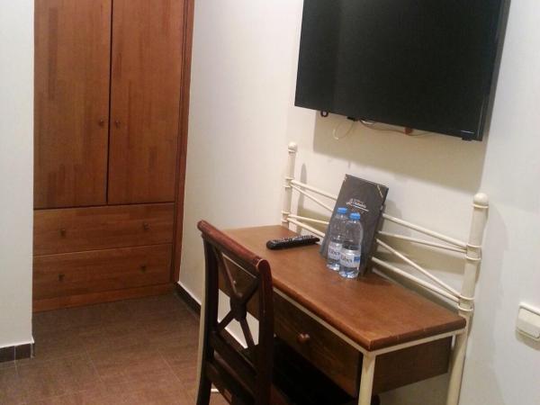 La Ciudadela : photo 4 de la chambre chambre lits jumeaux (vue intérieure)