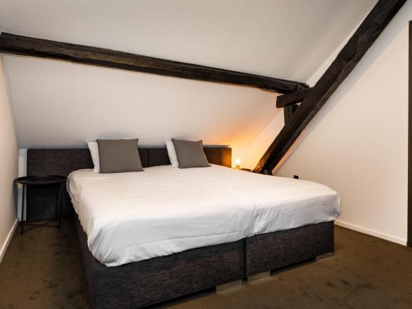 Landgoed Kasteel de Hoogenweerth : photo 6 de la chambre appartement avec baignoire et douche dans auberge (2 à 6 personnes)