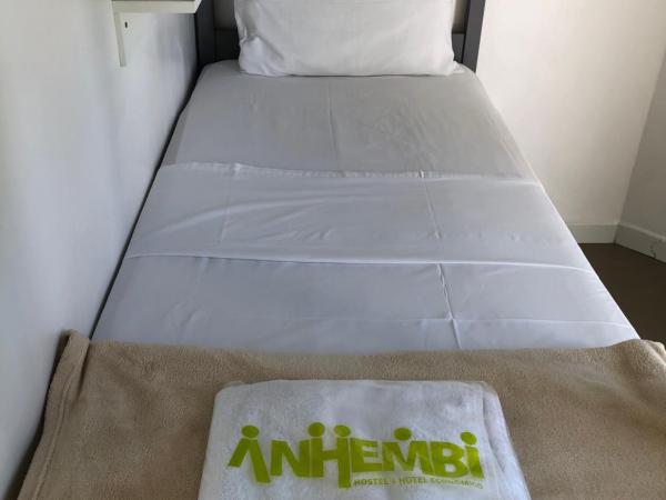 Anhembi Hostel : photo 4 de la chambre chambre double avec balcon