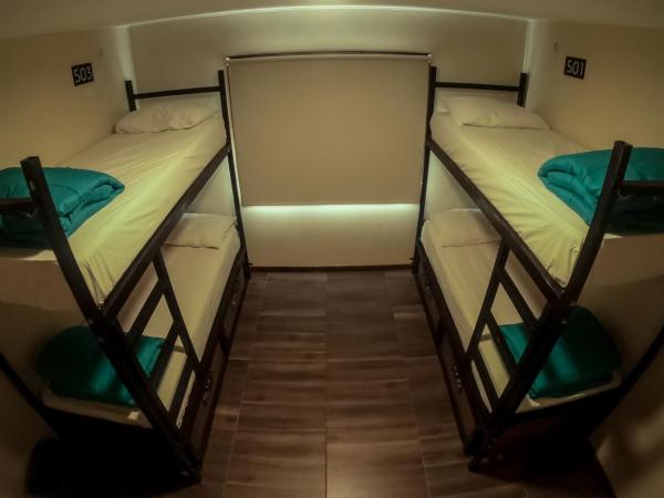 Folk Hostel : photo 8 de la chambre lit dans dortoir mixte de 4 lits