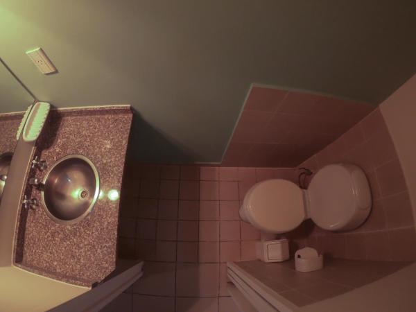 Folk Suites : photo 2 de la chambre petite chambre double