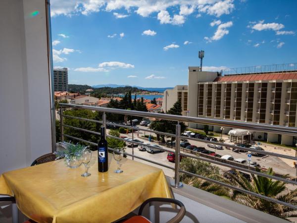 Apartments Kovačić : photo 8 de la chambre studio avec balcon (3 adultes) 