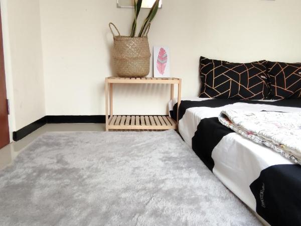 Surabaya Homey near ITS : photo 7 de la chambre chambre lit queen-size deluxe