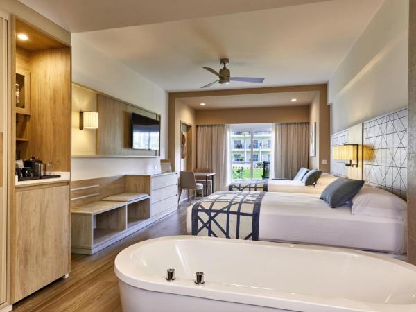 Riu Palace Baja California - Adults Only - All Inclusive : photo 1 de la chambre suite junior - vue sur cour