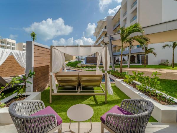 Planet Hollywood Cancun, An Autograph Collection All-Inclusive Resort : photo 8 de la chambre suite junior accès direct piscine