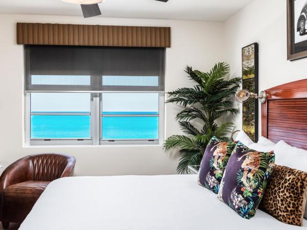 National Hotel, An Adult Only Oceanfront Resort : photo 5 de la chambre chambre lit king-size - vue sur océan