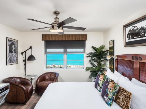 National Hotel, An Adult Only Oceanfront Resort : photo 2 de la chambre chambre lit king-size - vue sur océan