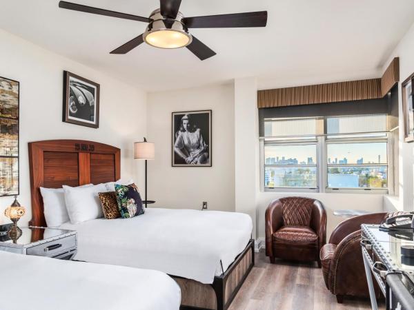 National Hotel, An Adult Only Oceanfront Resort : photo 1 de la chambre chambre double avec 2 lits doubles - vue sur ville