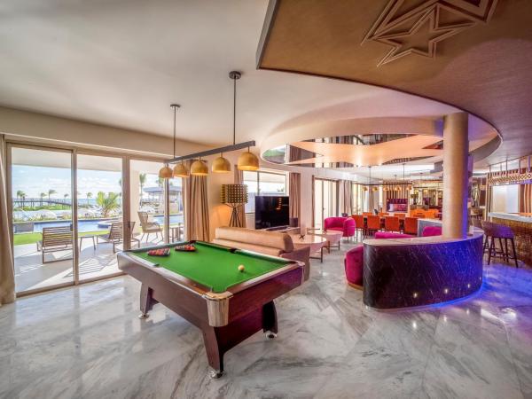 Planet Hollywood Cancun, An Autograph Collection All-Inclusive Resort : photo 1 de la chambre suite producers 2 chambres star class